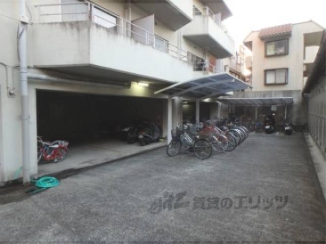 駐輪場