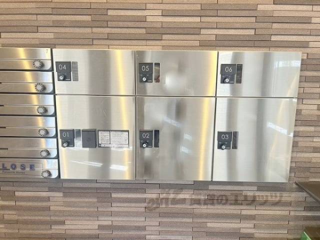 宅配ボックス