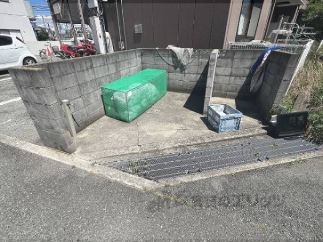 ゴミ置き場