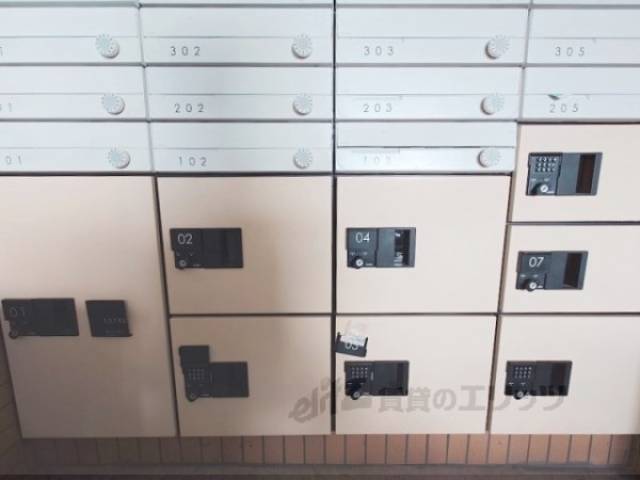 宅配ボックス