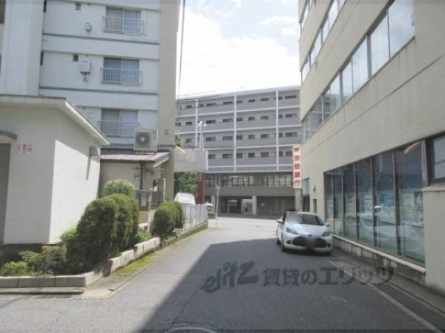 前面道路　南向き