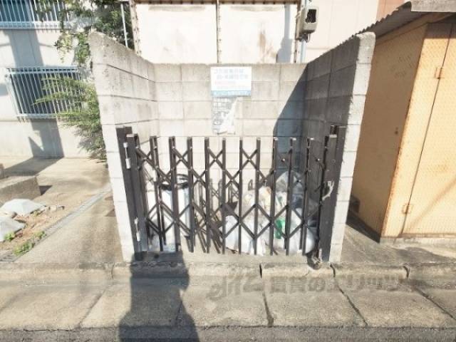 ゴミ置き場