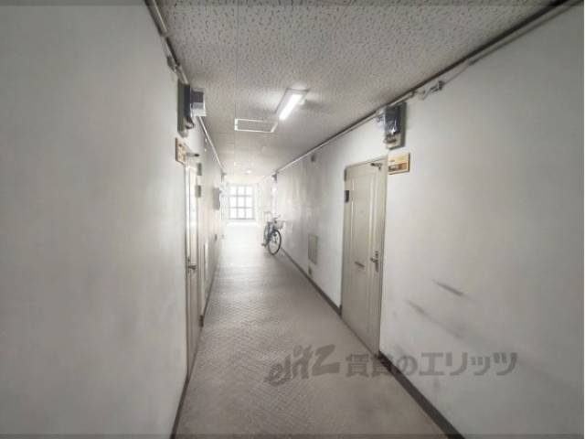 廊下　三階
