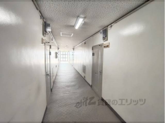 廊下　四階