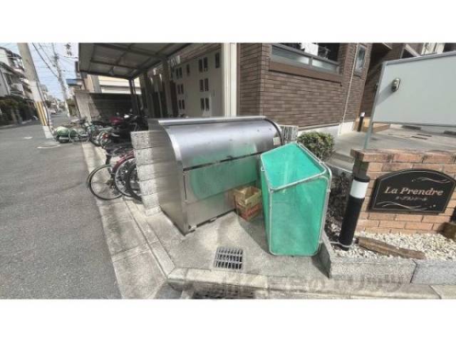 ゴミ置き場