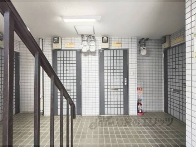 階段　一階