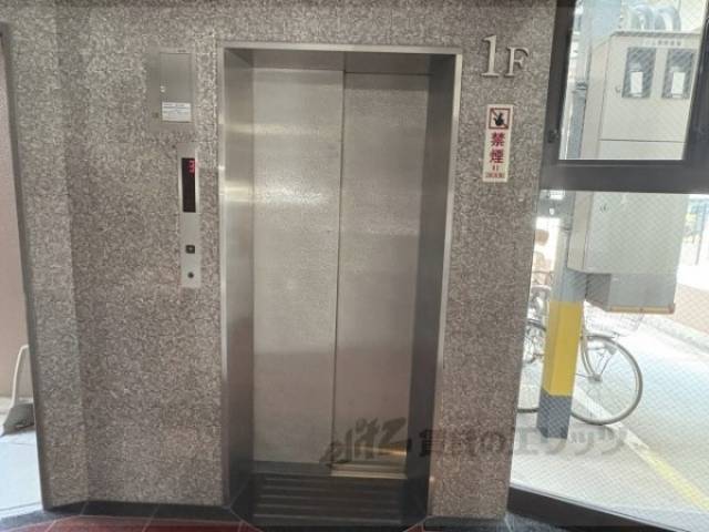 エレベーター