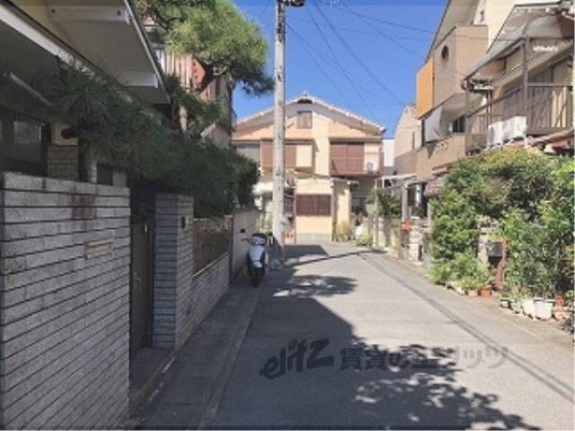 前面道路　北向き