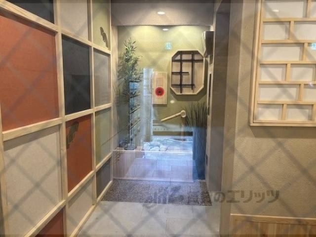 エレベーター前