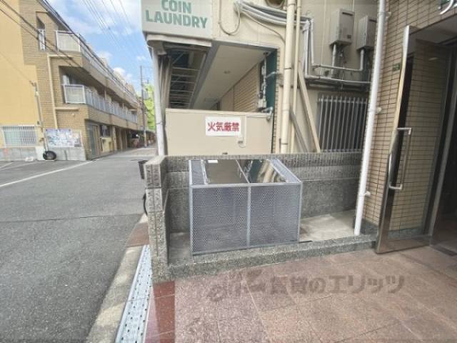 ゴミ置き場
