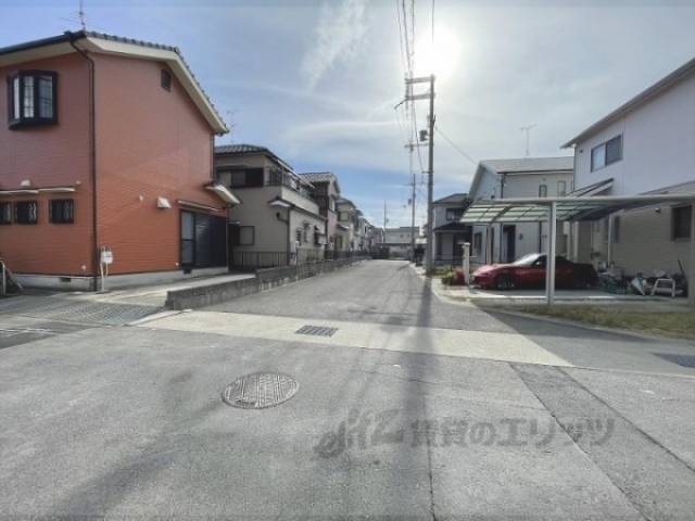 前面道路　正面の道