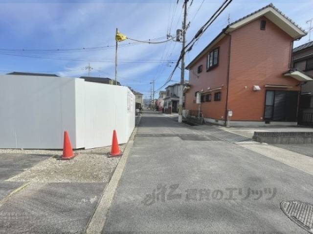 前面道路　東へ向かう道