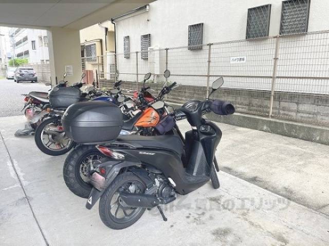 バイク置き場