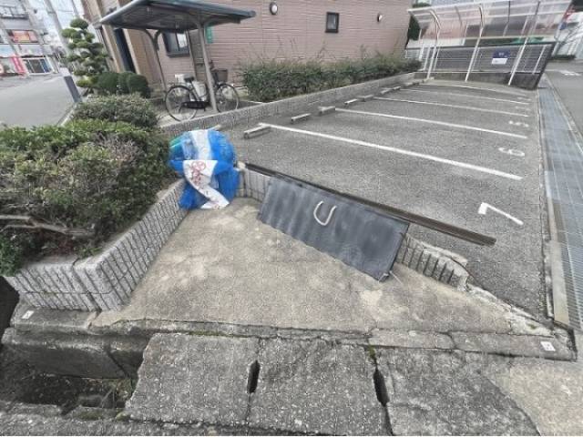 ゴミ置き場