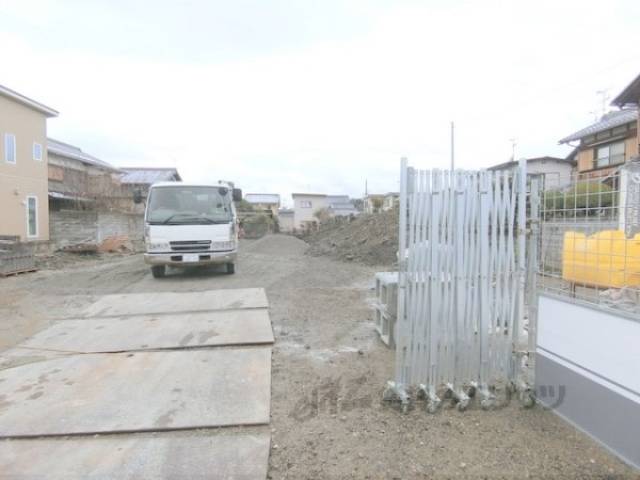 敷地出入口付近