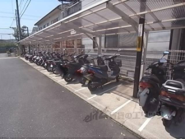 駐輪場　バイク