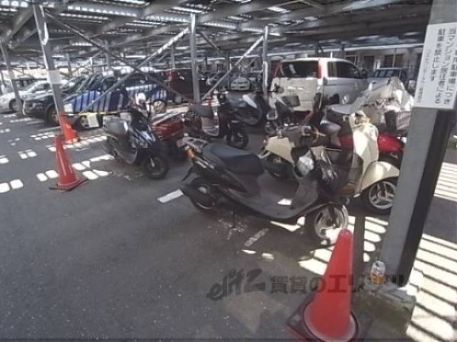 駐輪場　バイク