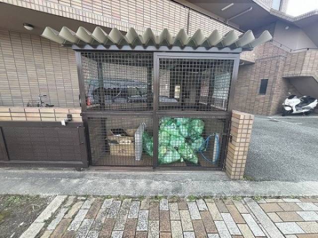 ゴミ置き場