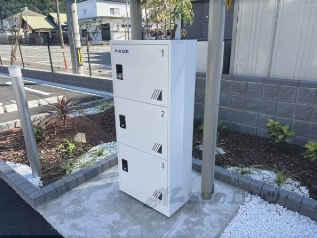 宅配ボックス