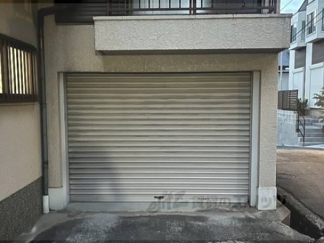 ガレージ