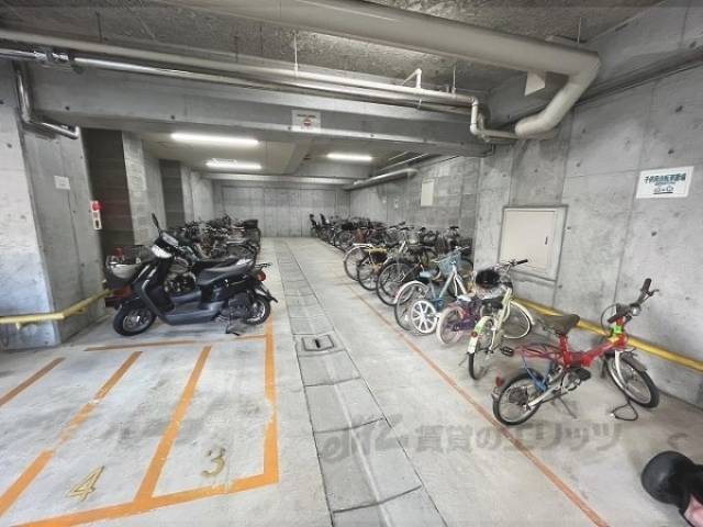 駐輪場