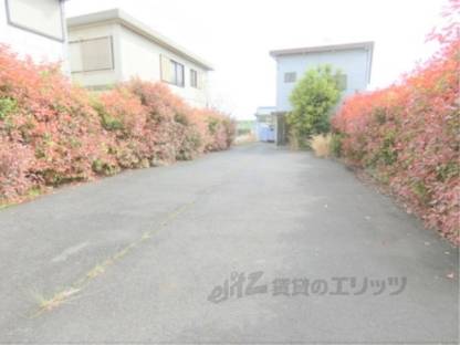 建物前通路