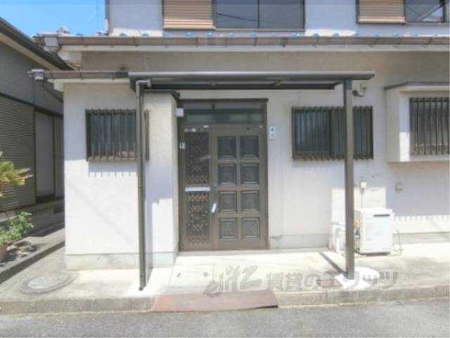 玄関前