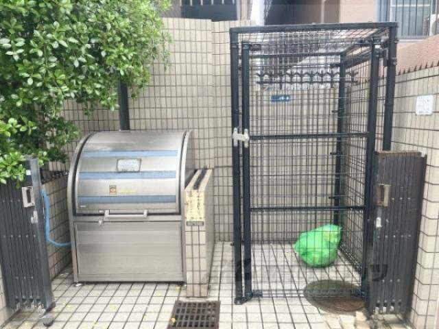 ゴミ置き場