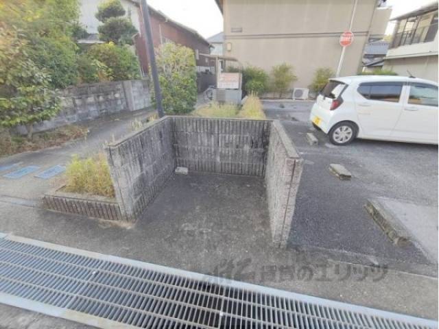 ゴミ置き場