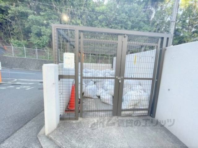 ゴミ置き場