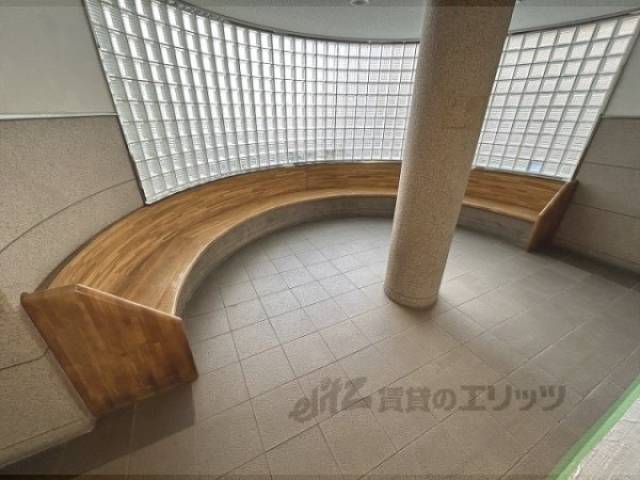 ベンチ