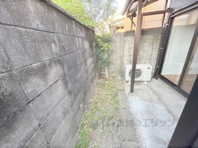 建物裏側の正面部分