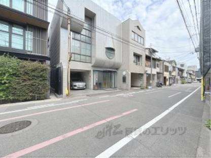 前面道路　（西洞院通り側）