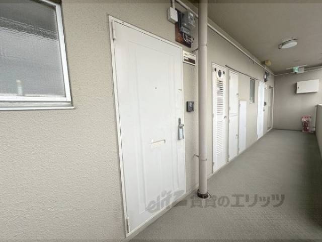 玄関扉