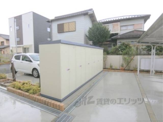 屋外物置
