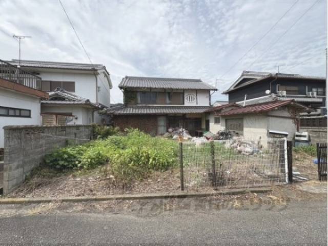 駐車場　これから整地予定です