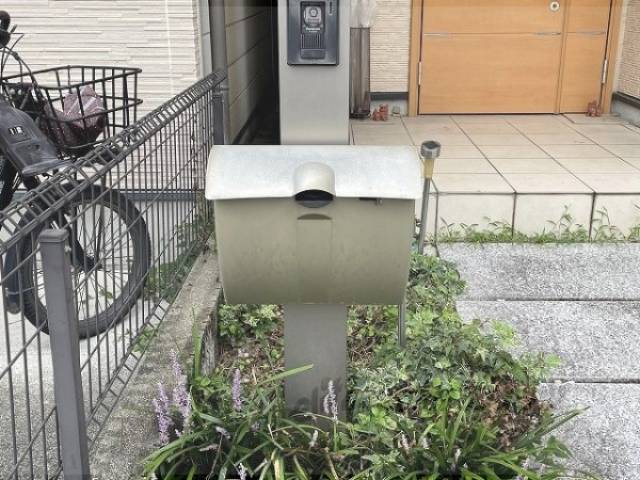 ポスト