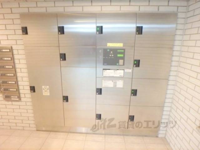 宅配ボックス