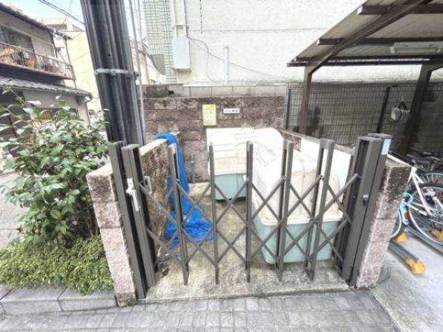 ゴミ置き場