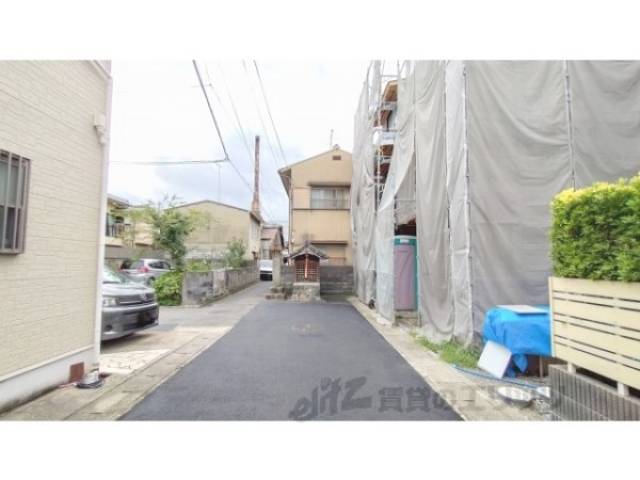 前面道路　東側