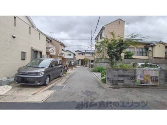前面道路　東側
