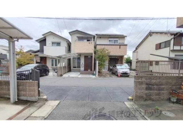 前面道路　東側