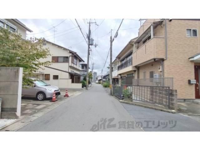 前面道路　東側