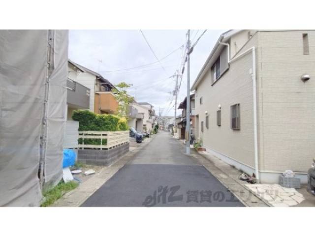 前面道路　東側