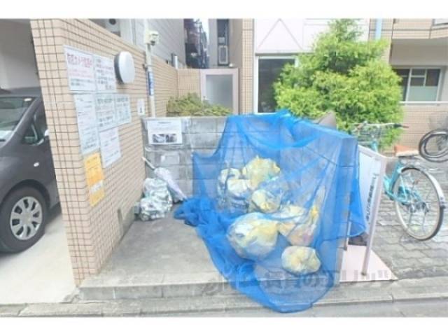 ゴミ置き場
