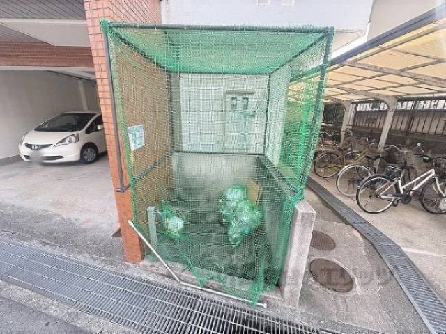 ゴミ置き場
