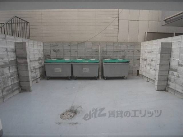 ゴミ置き場