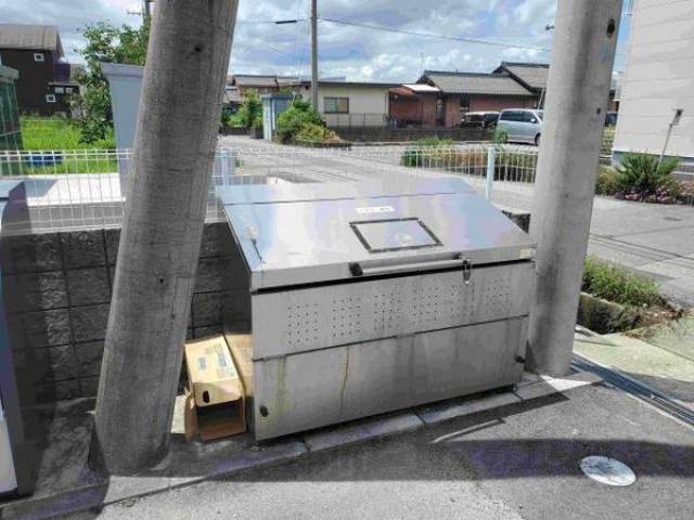 敷地内ゴミ集積庫