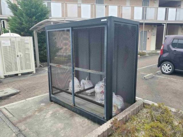 敷地内ゴミ収集庫