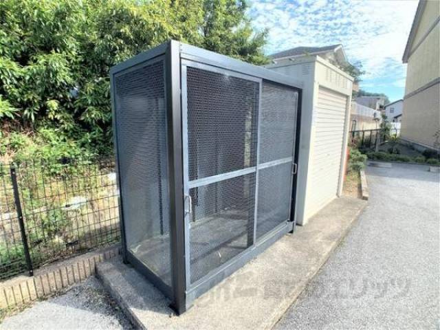敷地内ゴミ集積庫